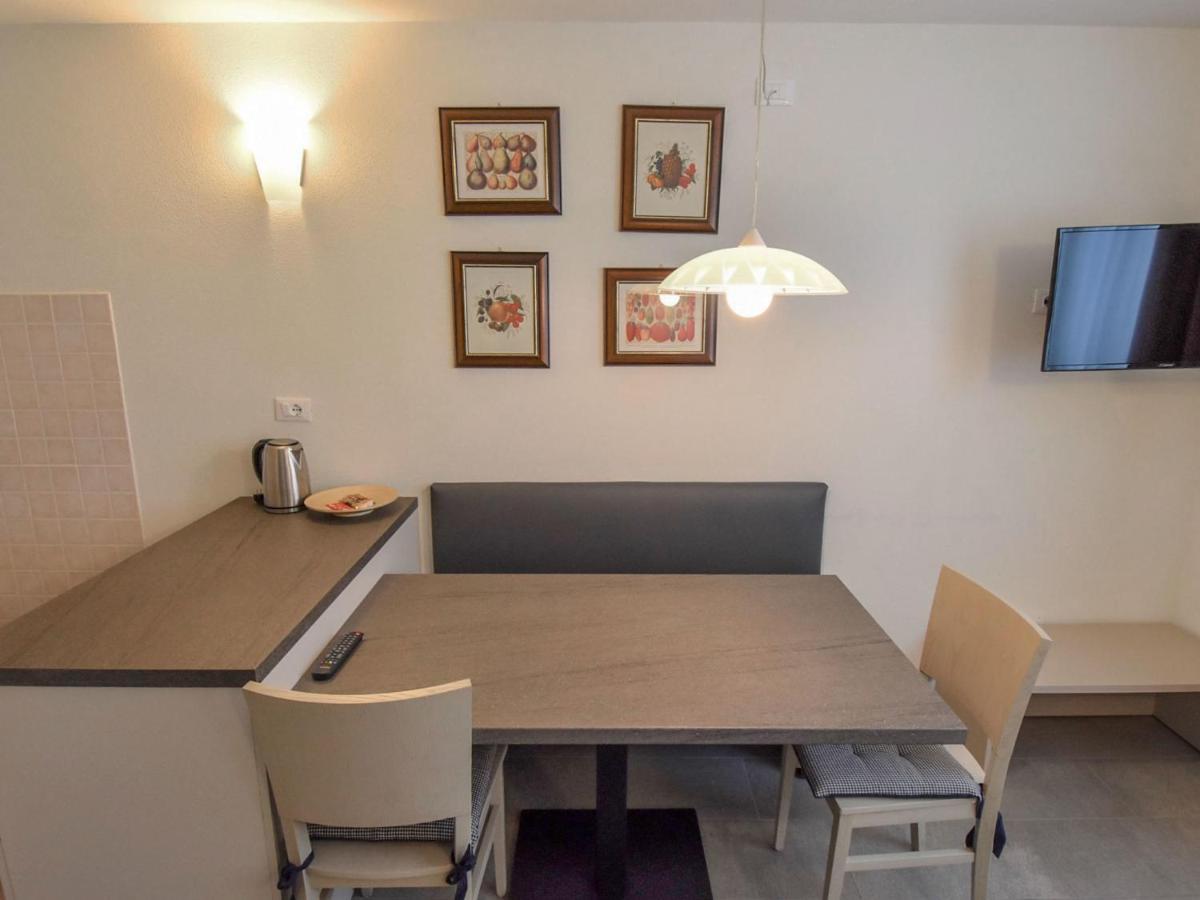 Apartment Kristall By Interhome Mezzana  Exterior photo